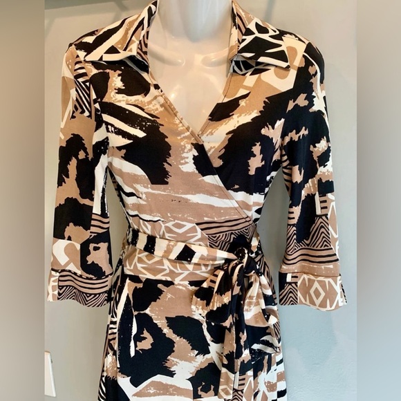 Diane von Furstenberg Fall Abstract Jersey Silk Julian Wrap Dress Small S 6 - Picture 7 of 7